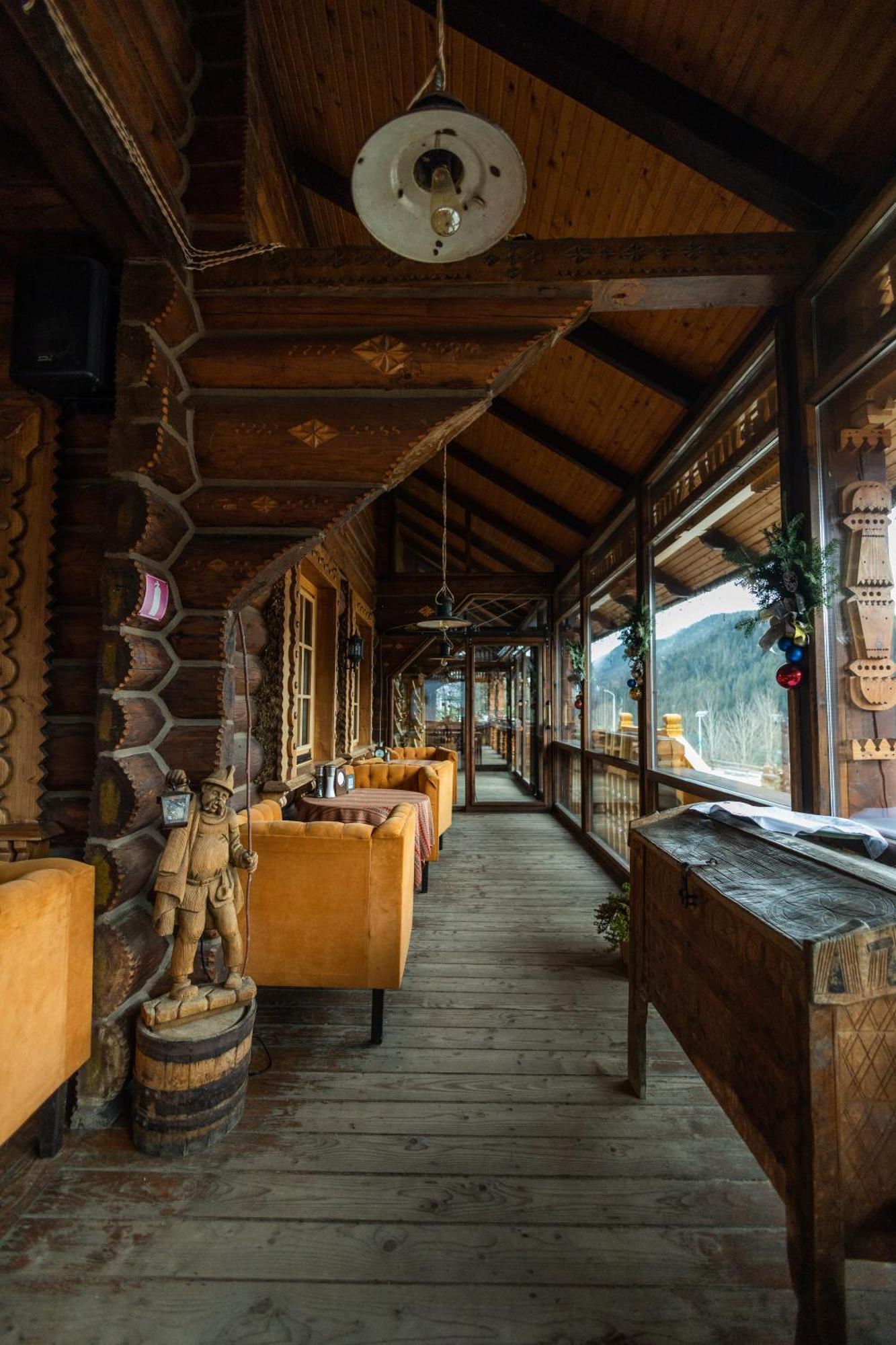 Korunka Hotel Tatariv Exterior photo